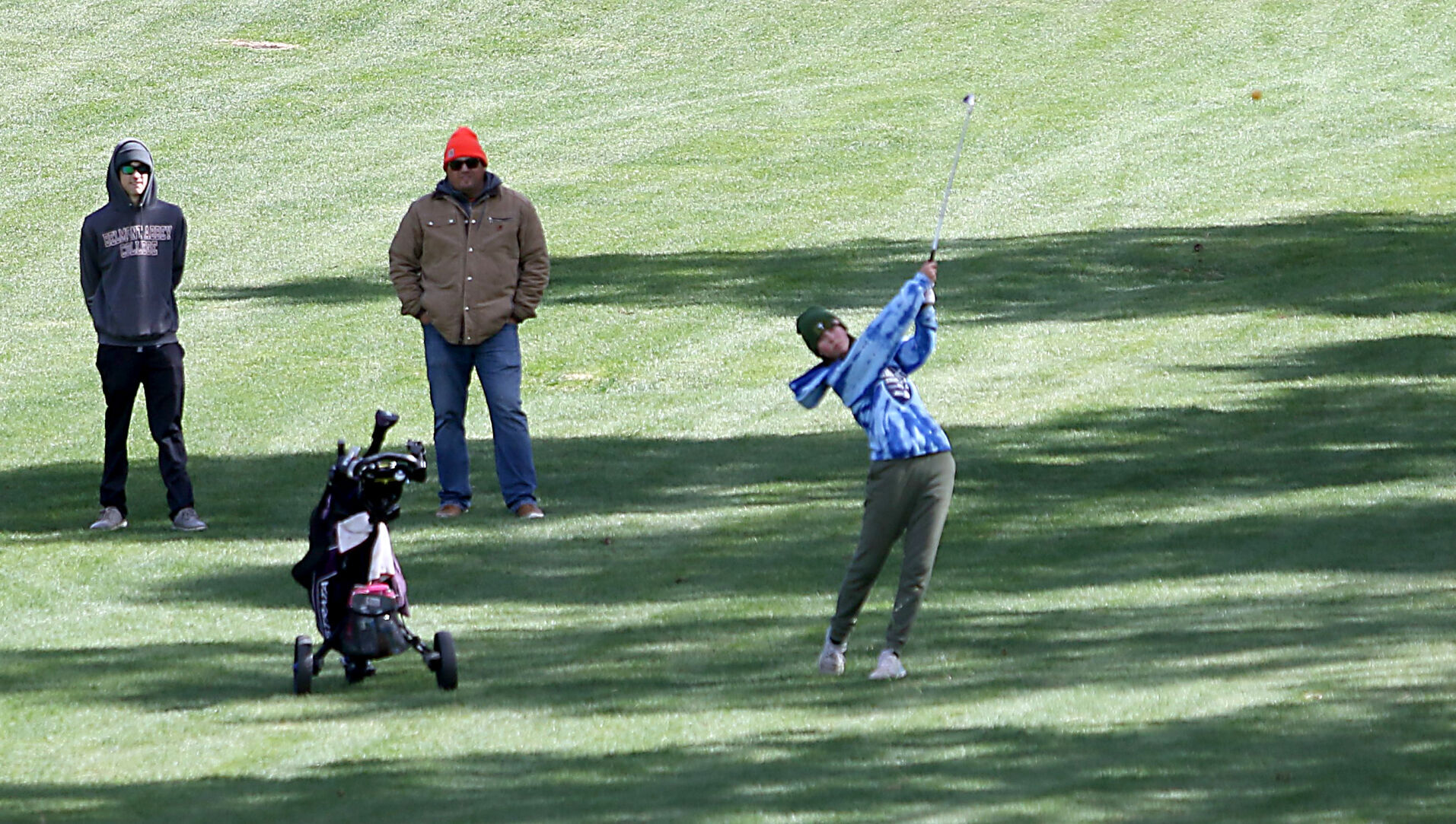 051022-golf2A.jpg